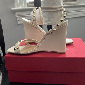 Beautiful Valentino Rockstud Sandals